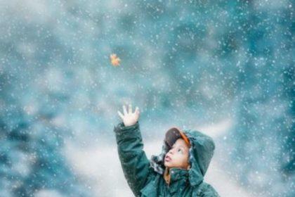 kid-in-warm-winter-clothes-800x534